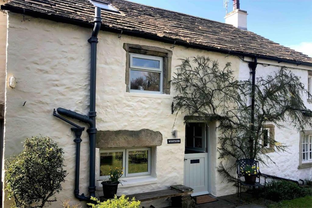 Westside Cottage: Yorkshire Dales Pet-Friendly Retreat Newby  Exterior photo