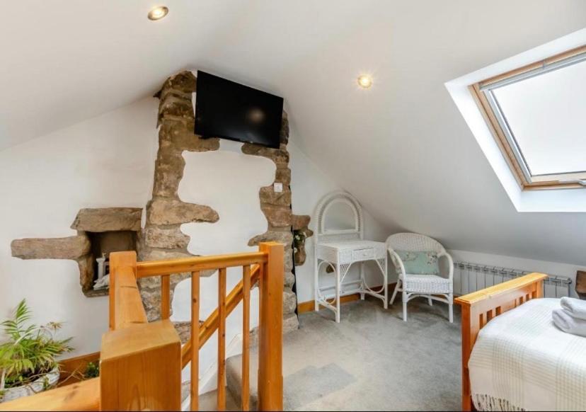 Westside Cottage: Yorkshire Dales Pet-Friendly Retreat Newby  Exterior photo